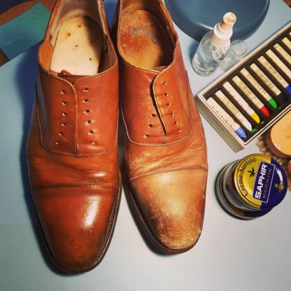 Carreducker shoe shine and moon shine