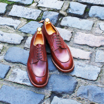 round toed derby shoes