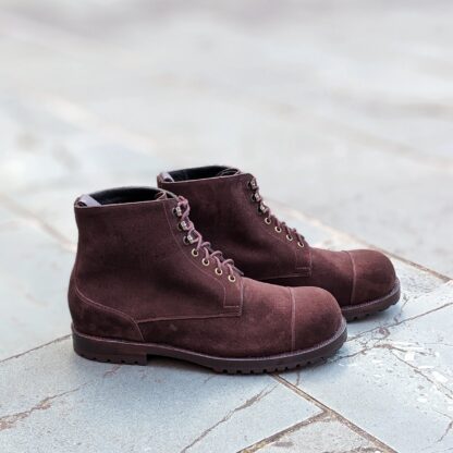 suede boots in dark brown